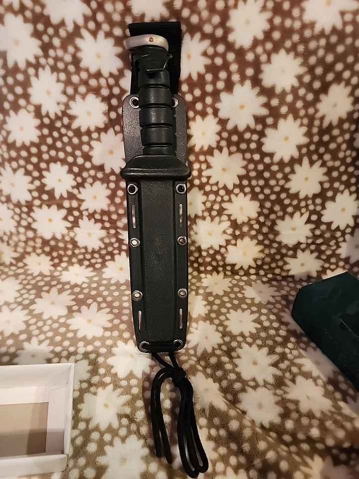 Cuchillo Bowie Combat Fighter 1-12 pulgadas diseño personalizado mango de goma funda de plástico Foto 4 de 4