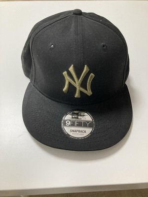 New York New Era Snapback Schwarz Basic Cap goldenes logo