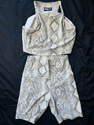 Beach Riot Sport Women s S 2pc Gray/White Snake Print Top & Shorts Set