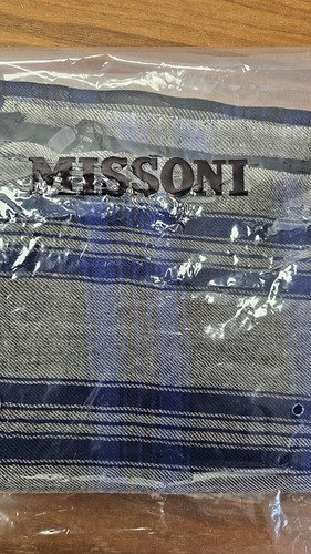 Sciarpa Missoni in tartan blu grigio nero 100% lana unisex prezzo di listino 360€ - Foto 6 di 6