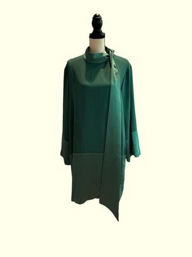 St. John Green Blue Scarf Neck Long Sleeve Crepe Satin Shift Dress Size 18 $1695