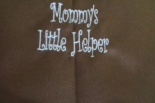 Children's/Toddlers embroidered Apron - Mommy's / Daddy's Little Helper - Picture 8 of 15