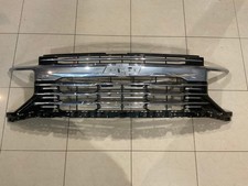 Chevy Tahoe Chevy Suburban Grille Grill Oem 2025-2026 Chrome 85775009