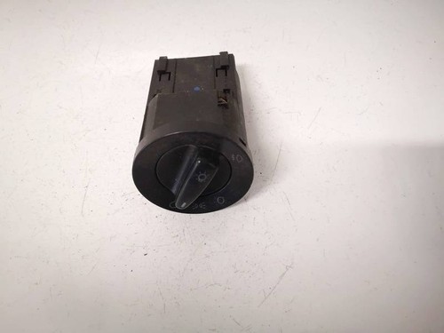 1C0941531 Scheinwerfer Schalter 1C0 941 531  1C0941531  1C0941 53 DE2815685-04