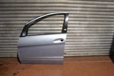 Mercedes-Benz B Klasse W 245 Türe vorne links horizontblau A 169 720 25 05 Mercedes-Benz B Klasse W 245 Türe vorne links horizontblau A 169 720 25 05