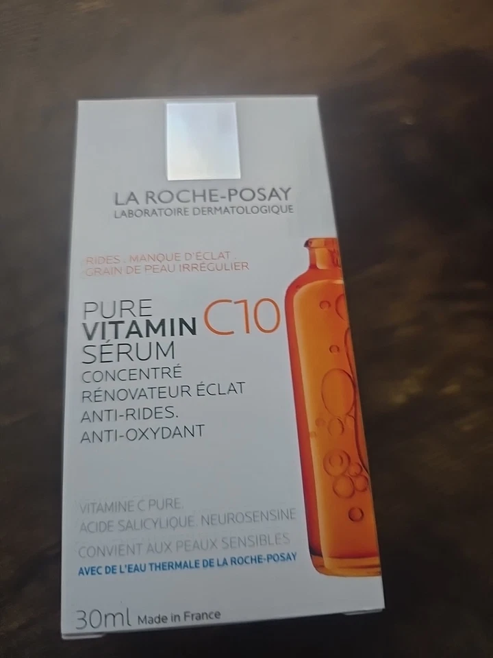 Suero de vitamina C La Roche-Posay C10 10 % puro, ferúlico, acné de cuello, 30 ml Foto 4 de 4