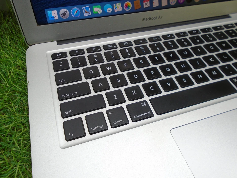 MacBook Air 13-inch A1466 2015 4GB Ram NO SSD HDD, photo 4 of 5