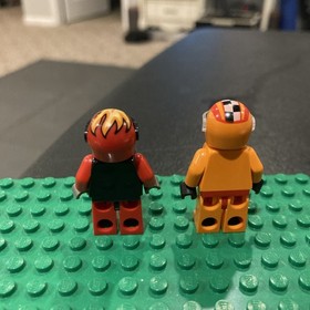 2002 Vintage Racer Driver 56 84 Lego 4587 Minifig Rac017 Rac016 Lot Retired Rare