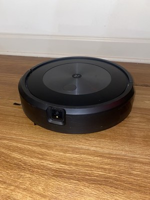 iRobot Roomba j7 Vacuum Cleaning Robot (RVE-Y1) - For Parts, Locked To Account