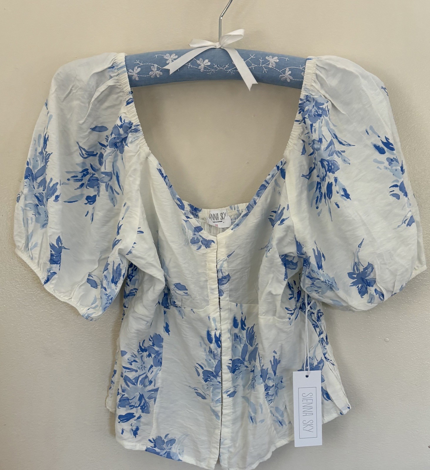 NWT Sienna Sky Baby Doll Blouse Blue White Floral Smocked hook eye closure XL