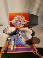 NEW Vintage Selandia Aladdin Boxed Child’s Plate/Bowl/Cup/Utensils/Mat Set