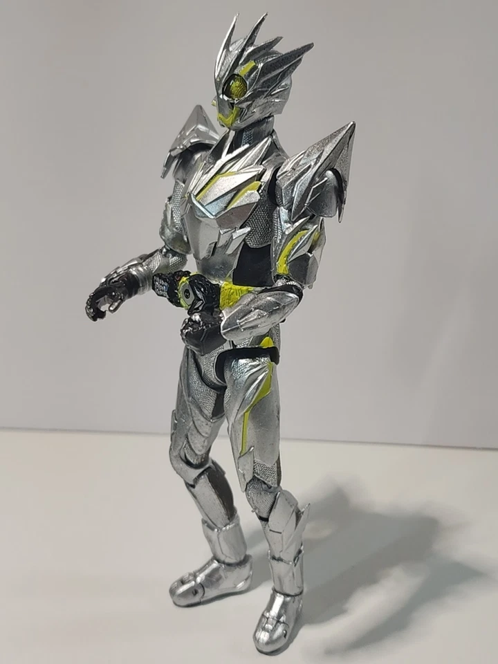 Bandai S.H. Tolva de racimo de metal Figuarts Kamen Rider Zero One Foto 4 de 4