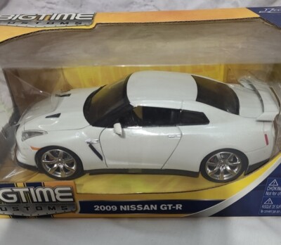 JADA BIGTIME KUSTOMS 2009 Nissan GT-R 1:24 Diecast Model Car NEW