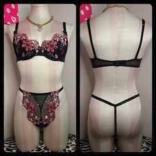 New Vintage Victoria's Secret Crazy Daisy Bra/ Panty Set Size 34C/Lg