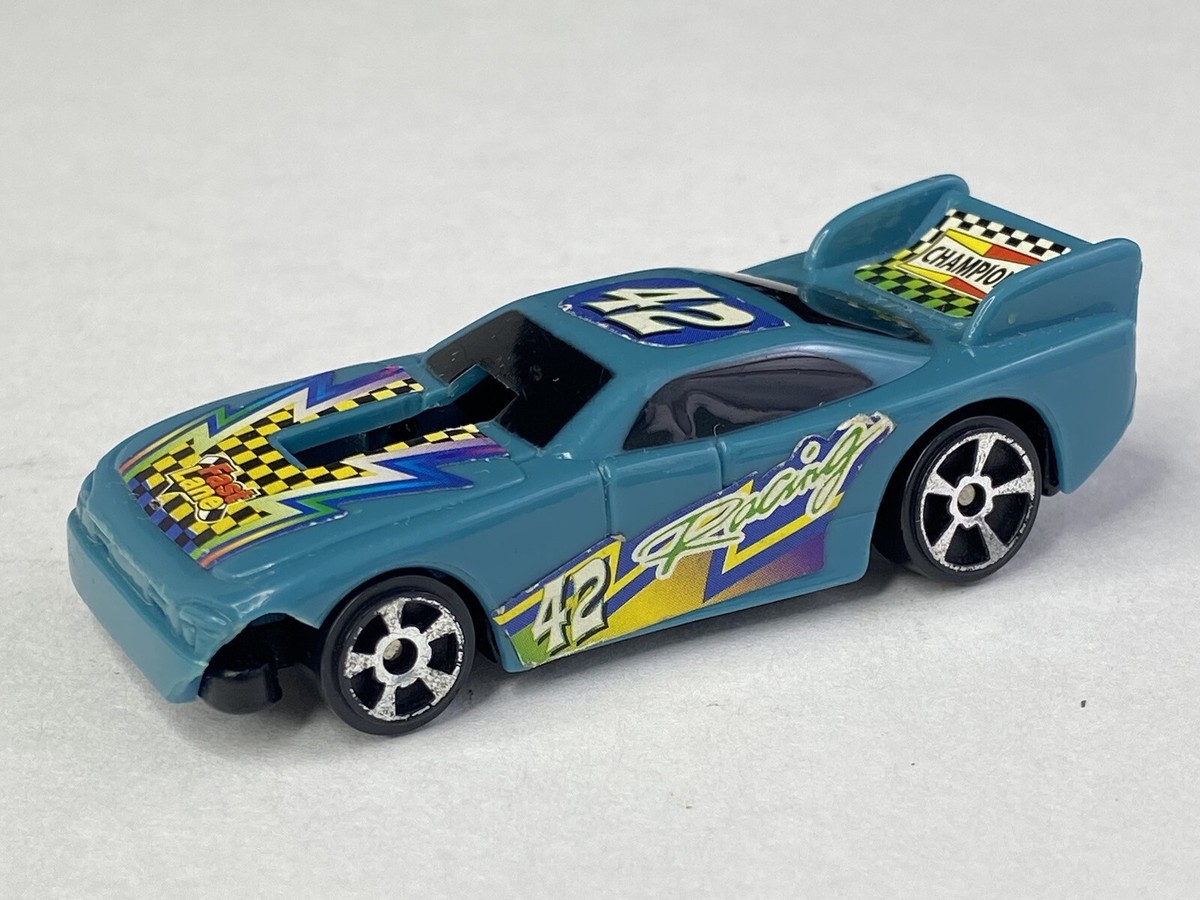 マテル カーズ 「マッド・レーシング アーヴィー」 Moose Mountain M.M.T.L. MMTL Toy Race Car 2004 Blue #42 Racing 1