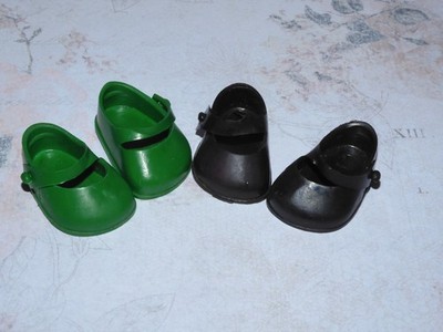 2 pair lot of  Vogue  8'' Ginny doll Side Knob shoes - Green, Black Pair