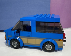Lego CiTY - 60117 Van & Caravan complete parts, missing 2 stickers w instruction