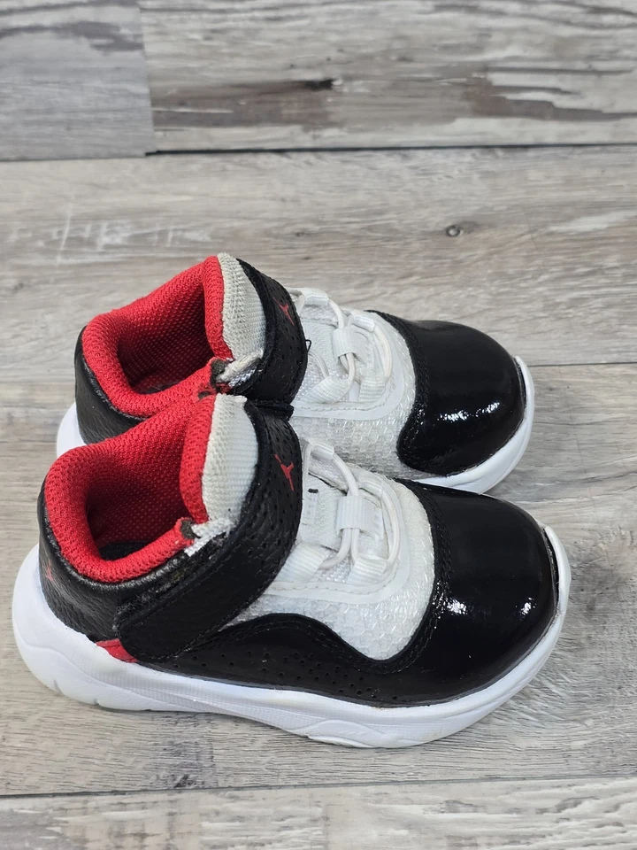ZAPATOS NIKE AIR JORDAN 11 CMFT BAJOS (TD) NIÑOS PEQUEÑOS TALLA 5C ZAPATILLAS Foto 2 de 4
