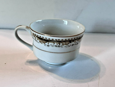QUEEN ANNE Signature Collection TEA CUP Teacup Green Select Fine China Japan