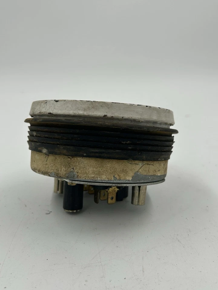 Датчик температуры и давления масла подлинный Porsche 911 930 91164110305 1984-1988 - Изображение 3 из 4