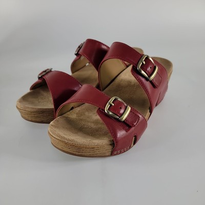 square toe sandals nude
