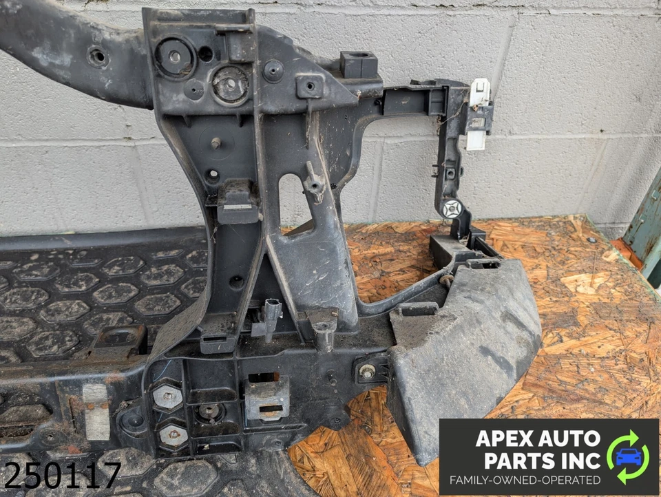 OEM 2009-2012 Dodge Ram 1500 5.7L RADIATOR CORE SUPPORT Foto 4 de 4