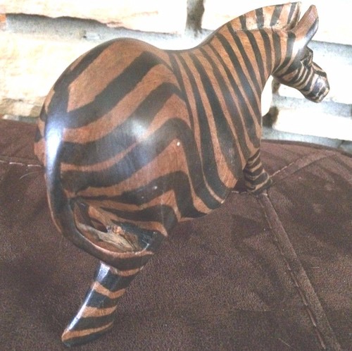 Hand Carved Solid Wood Zebra sculpture Figurine7.5" Long - Picture 3 of 4