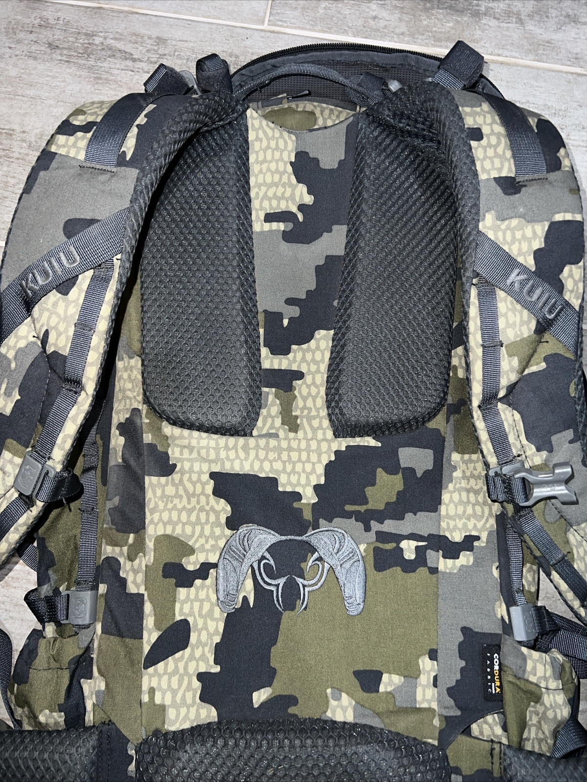 Kuiu Venture 1800 Large Hunting/Scouting Backpack/Day Pack Verdi Camo