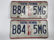 Vintage NY License Plate  Pair B845MG – Statue of Liberty – White/Blue/Red
