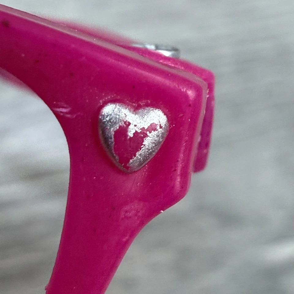 Accesorios para muñecas Our Generation 18" estuche y gafas de fieltro rosa (sin marcos) Foto 3 de 4