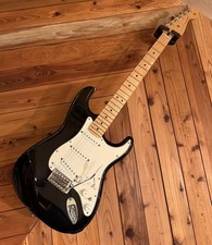 Fender GC 1 GK Ready Stratocaster NOIR avec suivi avec étui souple USED