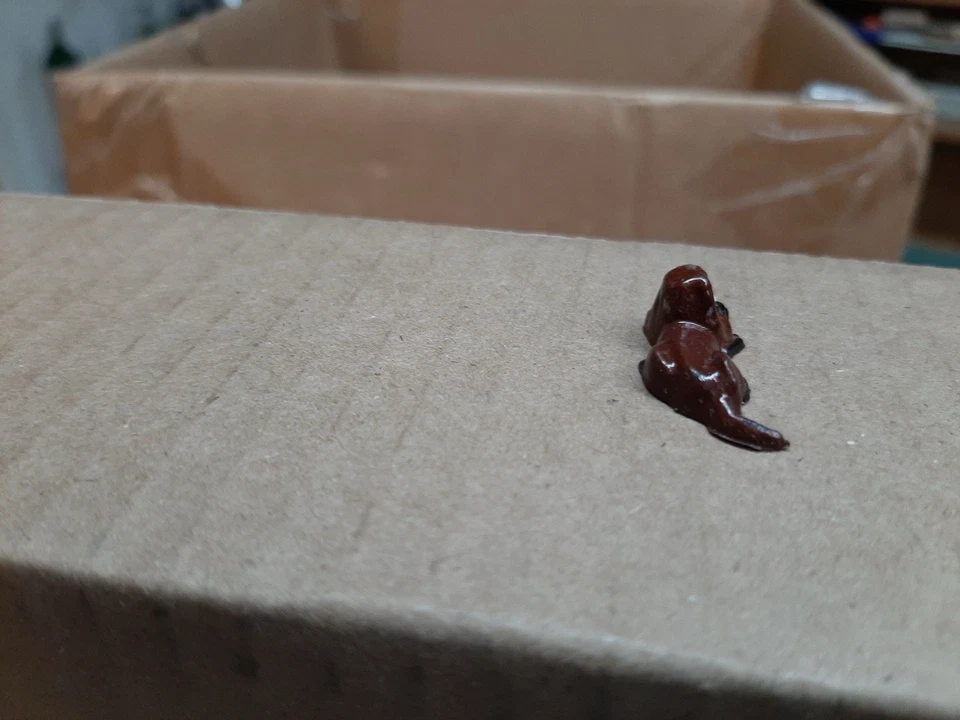 Brown Puppy Dog For Display With 1/24 Scale Model Car Kit - Image 3 of 4