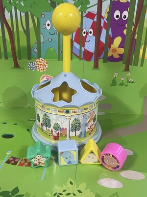 In The Night Garden Karussell Kreisel Formsortierer, Vintage 2007 Stoffpuppe sehr guter Zustand