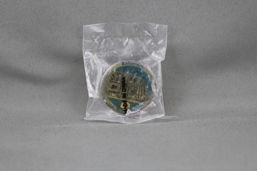 Vintage CFL Pin - Grey Cup 1997 Baltimore Official Logo - Celluloid Pin - Picture 3 of 3