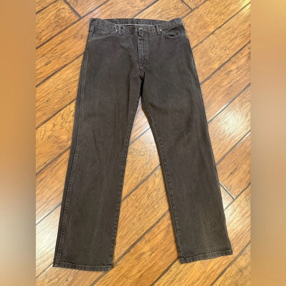Wrangler Vintage Jeans mens 35x32 brown Cowboy Cut USA made cotton durable work - Image 3 of 4