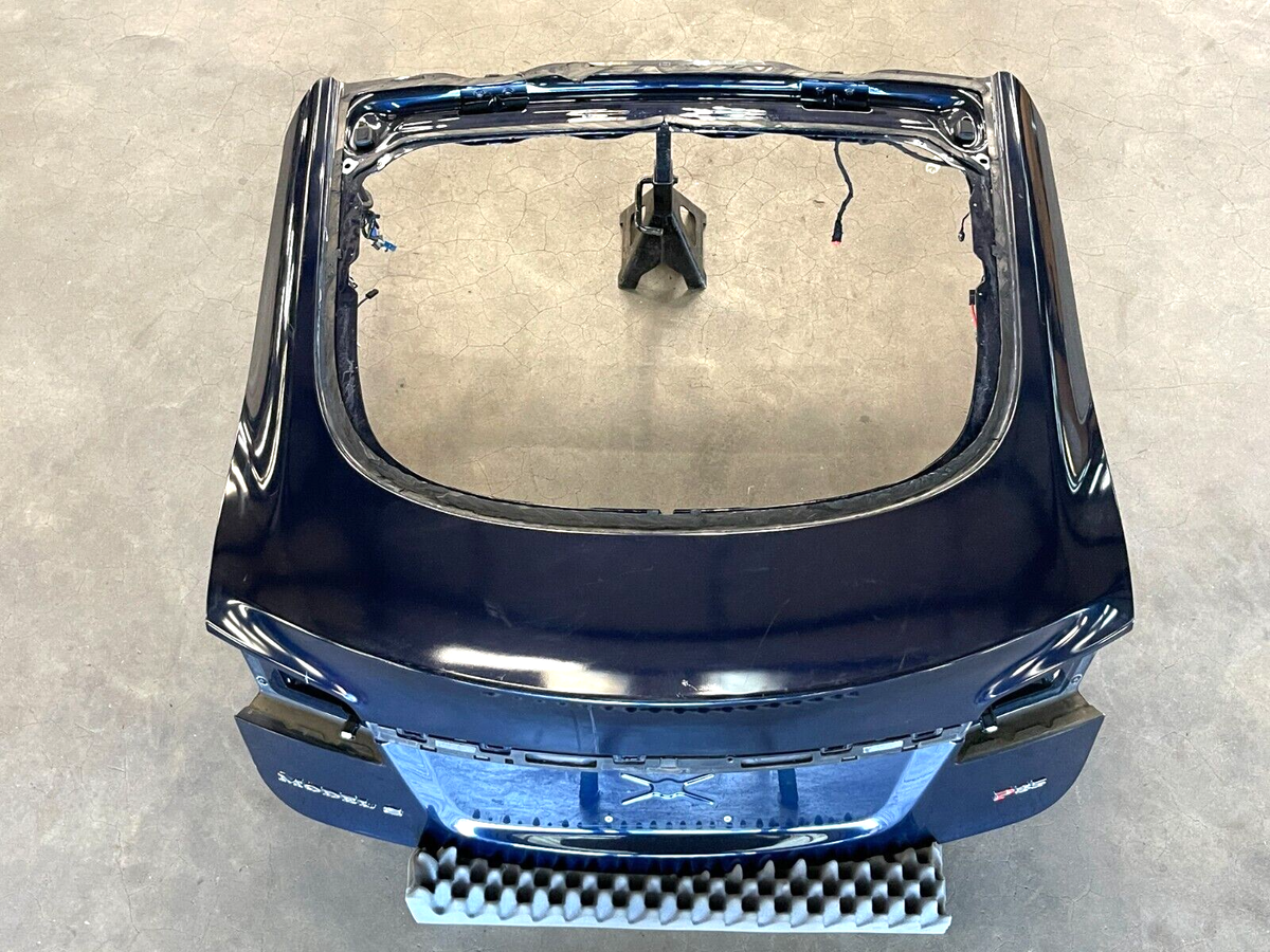 13 Tesla Model S P85 Rear Trunk Lid Liftgate Hatch Assembly