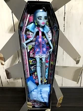 Monster High Frankie Buried Secrets Complete In Opened Box.