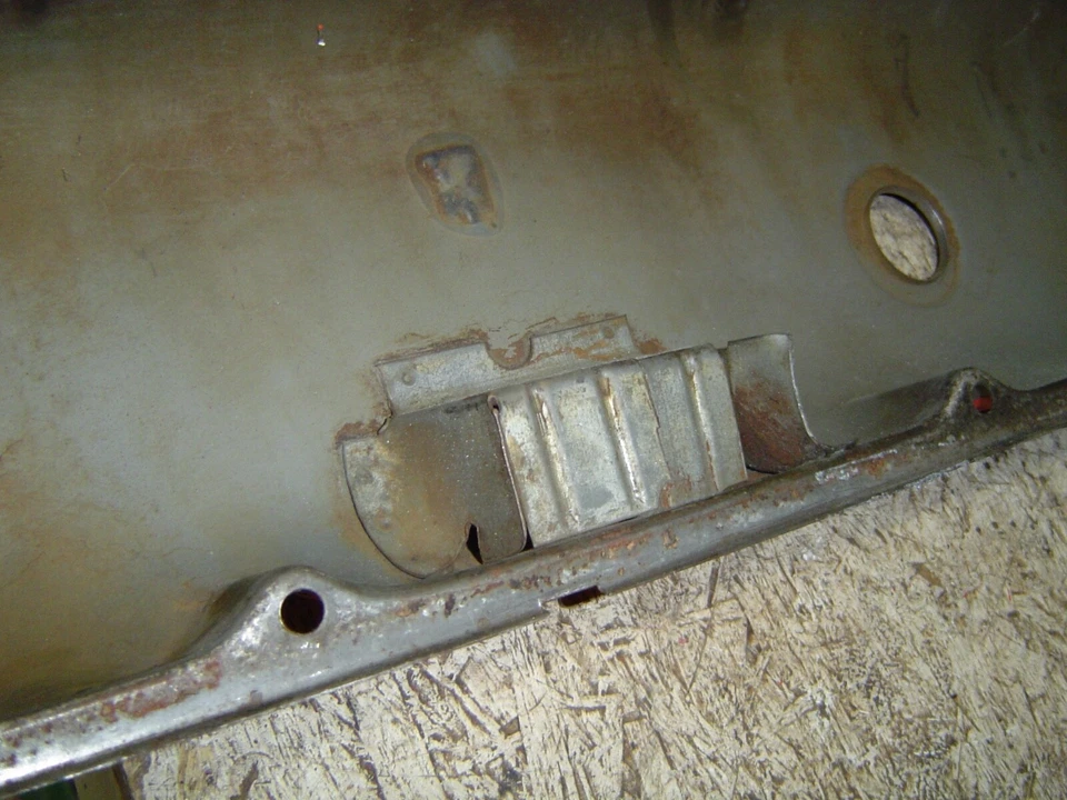 1973 1980 GM 454 Valve Covers  - Image 4 of 4