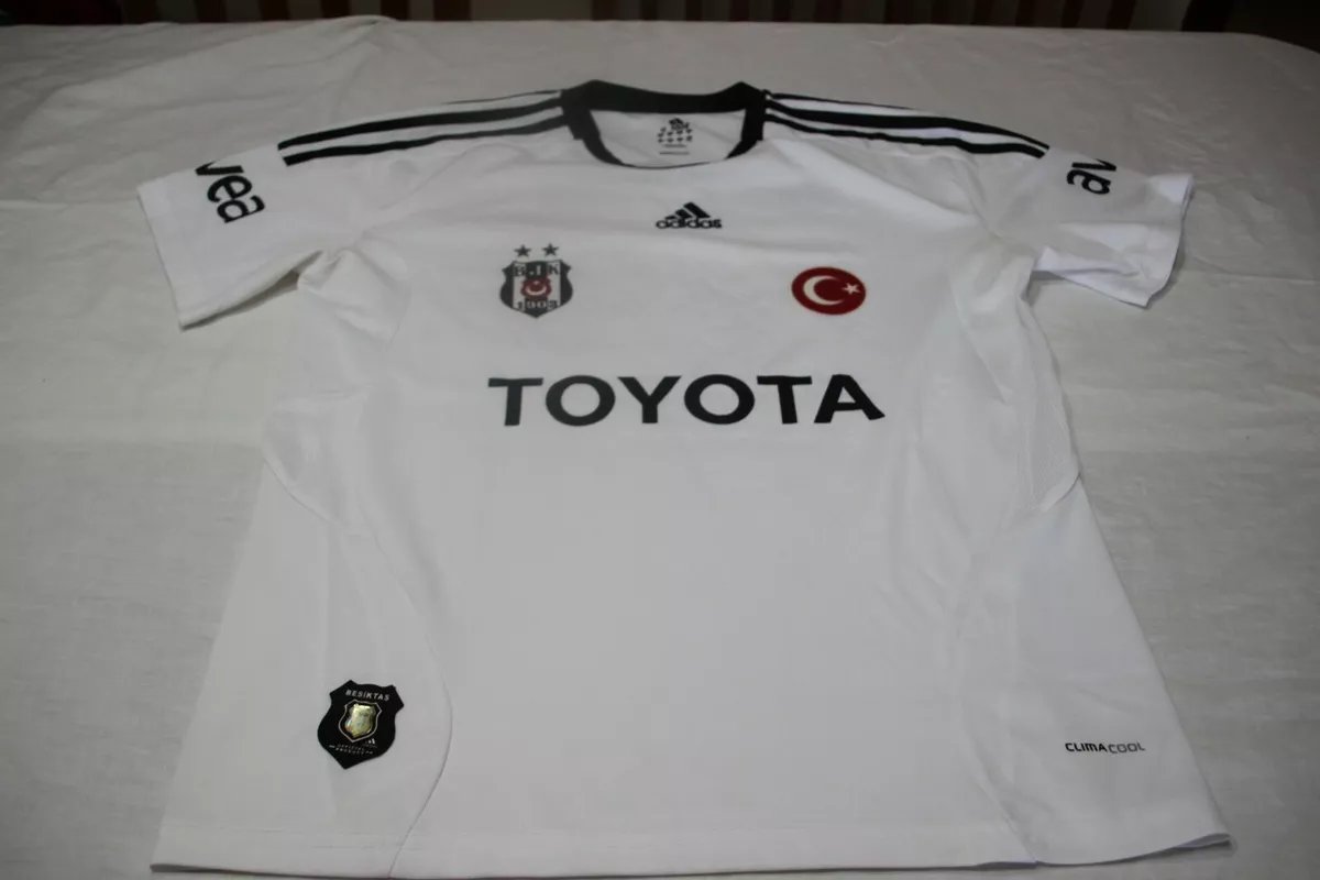 2005-06 Besiktas Third Jersey