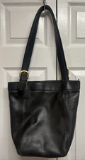 ILI New York Toronto Black Solf Leather Shoulder Bag Handbag