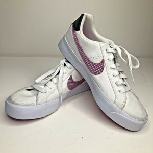 wmns nike court royale se