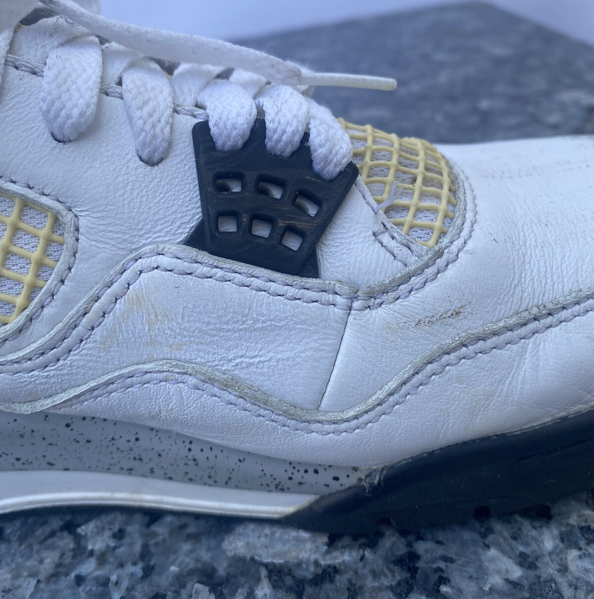 Nike Air Jordan 4 Retro OG White Cement 840606-192 Men's Size 10.5