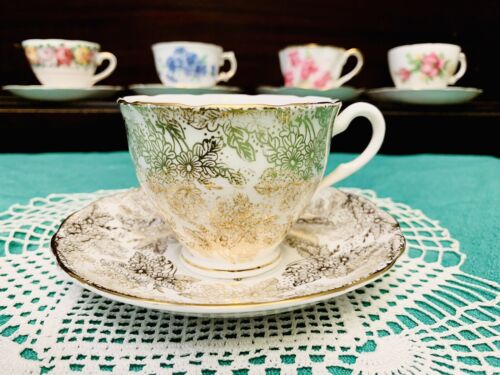 Coppa da tè Colclough Bone China piccoli fiori d'oro su tazza bianca e piattino Inghilterra - Foto 1 di 10