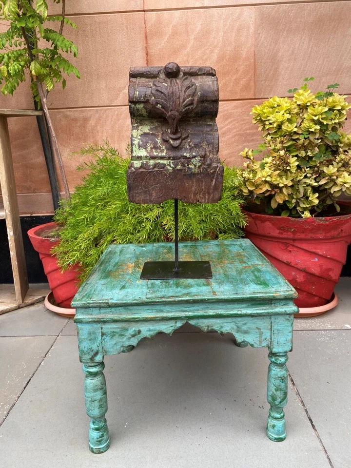 Antiguo soporte de madera tallado a mano con patrón floral marrón con soporte Foto 2 de 4