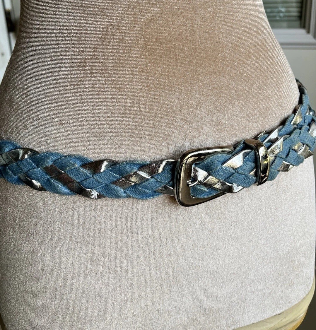 Vintage Y2K Belt Women\'s S/M metallic Braided Woven Silver Buckle Y2K Chunky Silver Braided Belt (M) – Holy Thrift main image 4