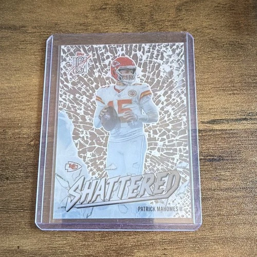 2025 Topps Signature Patrick Mahomes II Base (RAW)