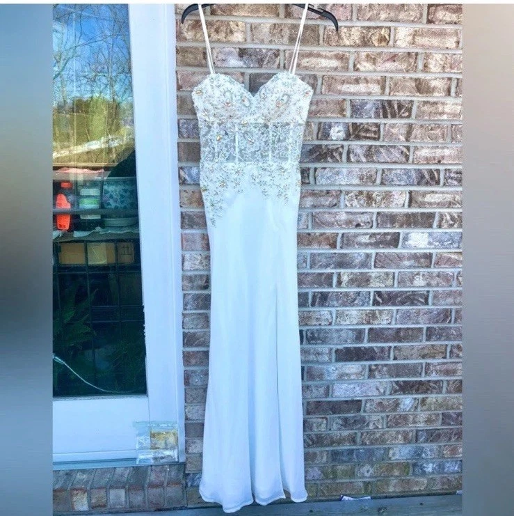 Vestido de novia formal Dave & Johnny con cuentas de estrás blanco talla 0 nuevo sin etiquetas Foto 2 de 4