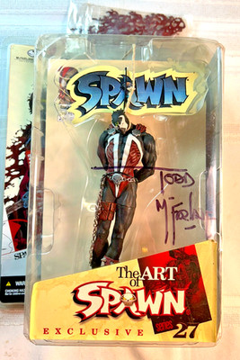 McFarlane ''Autographed'' Spawn Series 27 Cover Art Issue 30 Hanging Spawn w/cape