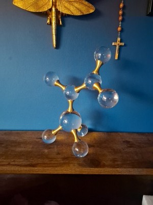 Wissenschaft Kunst Molekül Ornament einzigartige Geschenkidee Adrenalin Energie DNA Strang neu