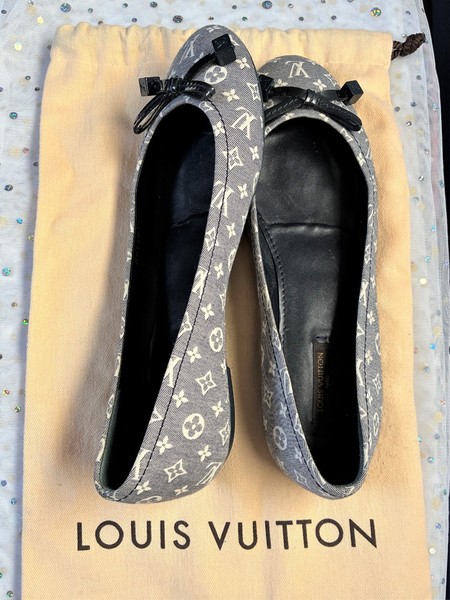 LOUIS VUITTON - DENIM LV LOGO BALLET FLATS SZ 37
